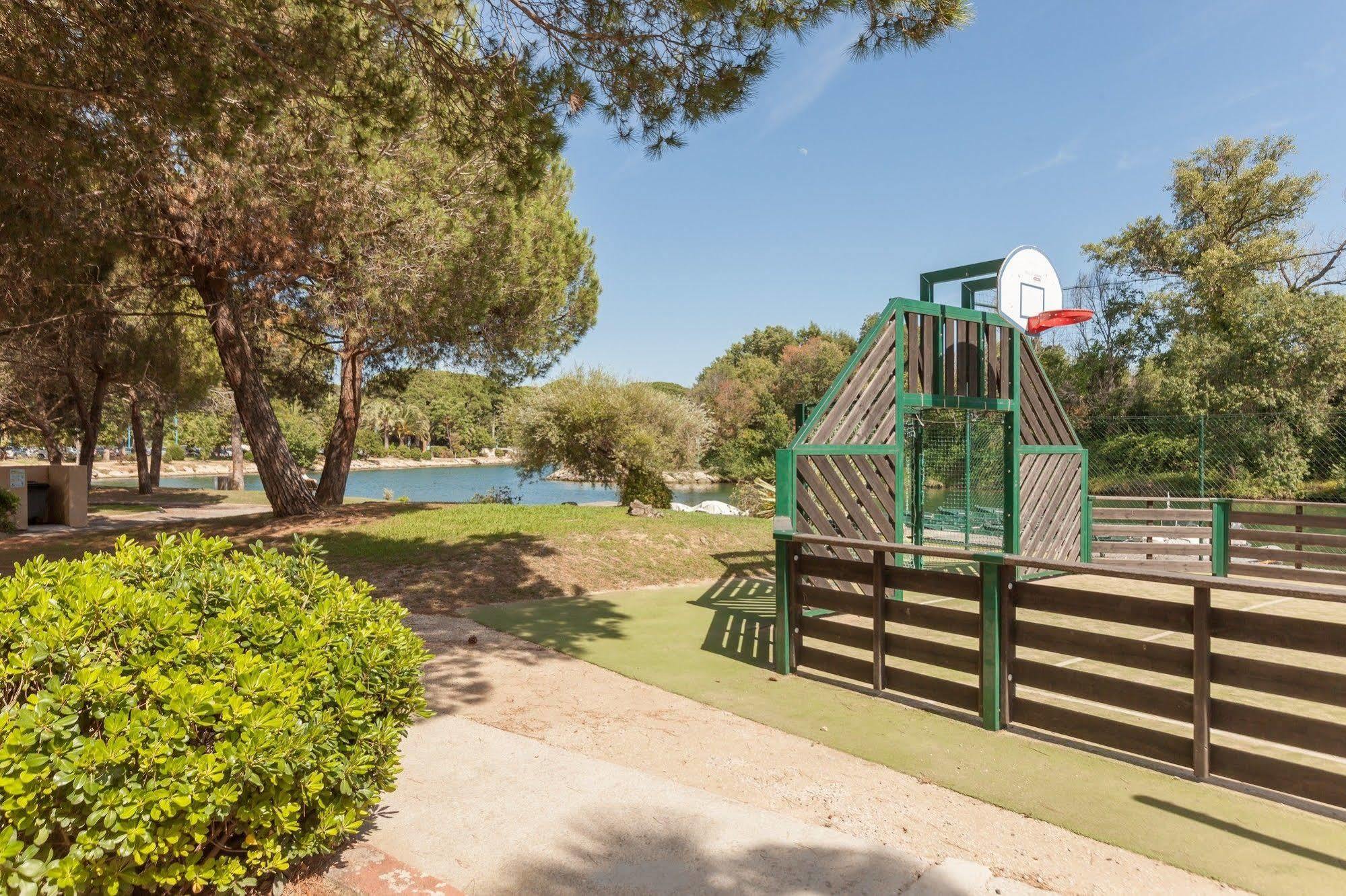 Pierre & Vacances Residence Cannes Mandelieu Exterior photo